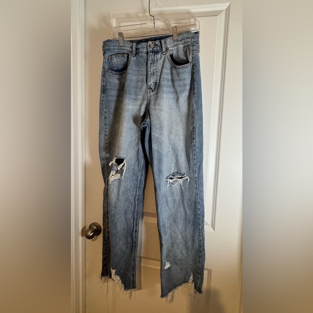Urban Outfitters BDG Women's Light Blue Distressed Jeans Size 31